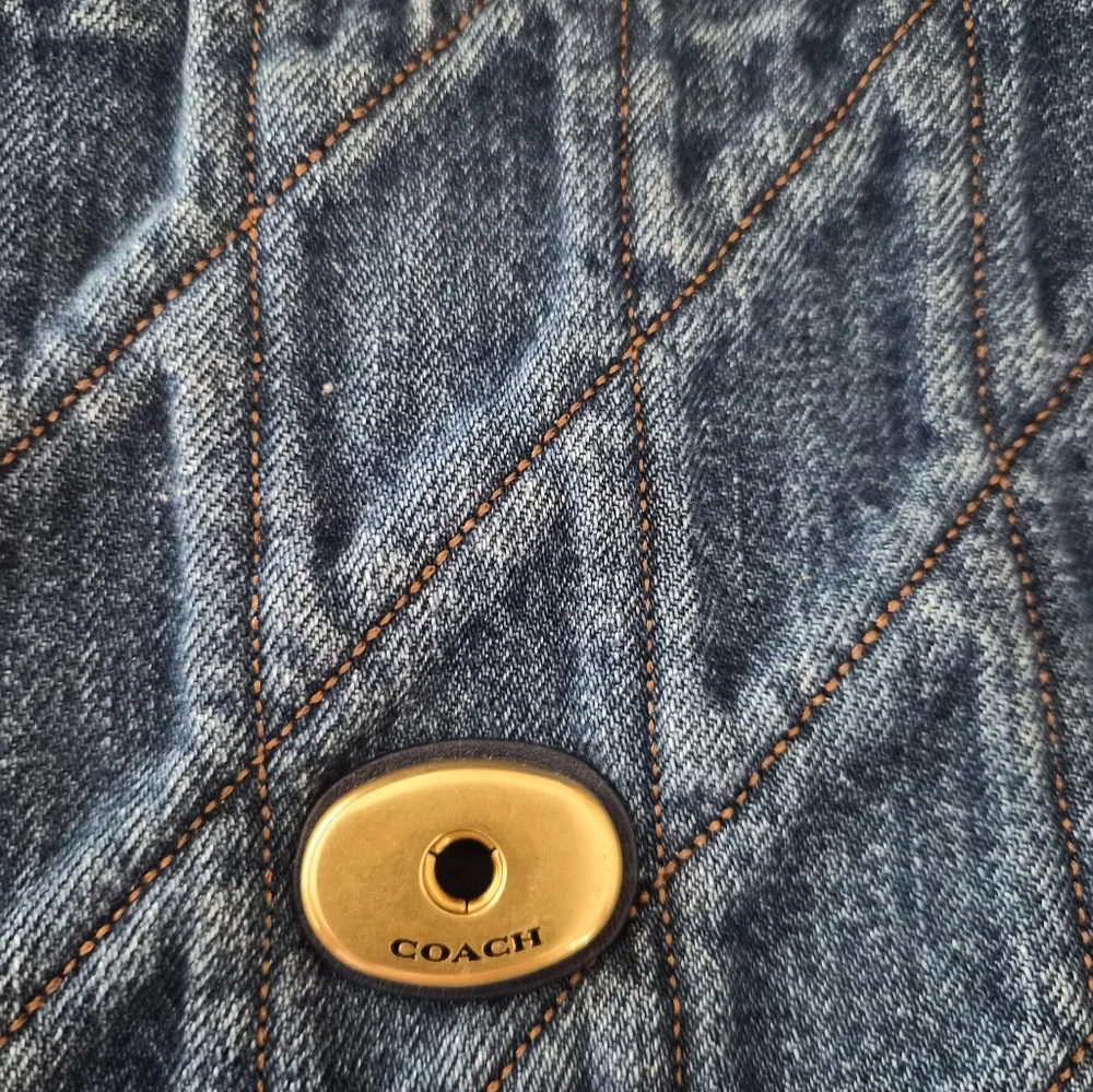 Denim Squared Tabby - Picture 5 of 10